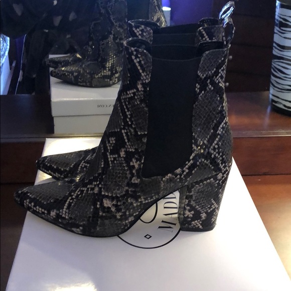 Steve Madden Subtle Boot - Picture 3 of 8